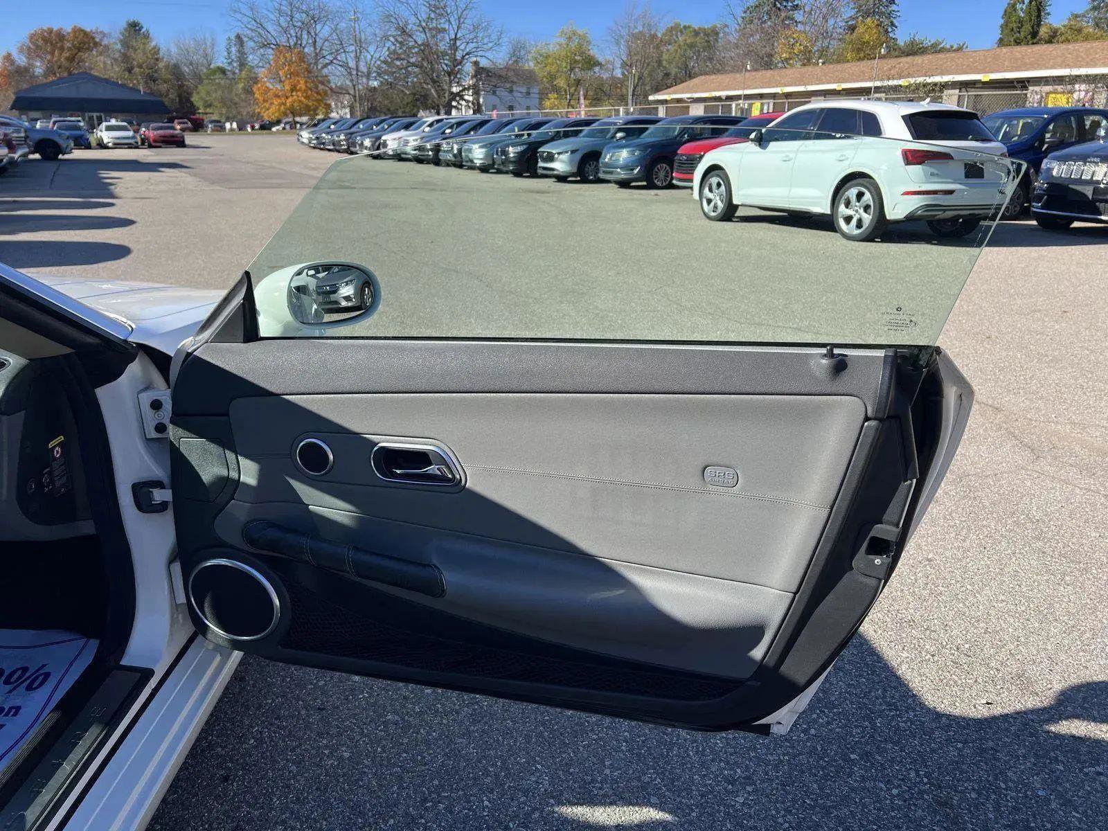 Used 2004 Chrysler Crossfire Coupe image 18