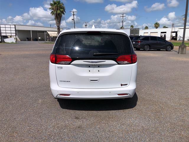Used 2020 Chrysler Voyager LX FWD image 6