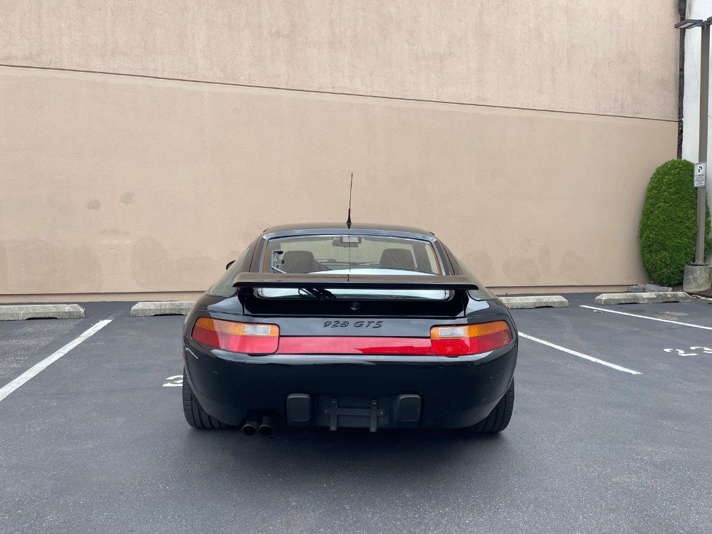 Used 1993 Porsche 928 GTS RWD image 6