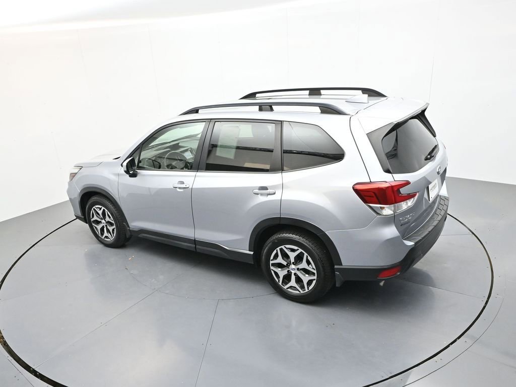 Used 2020 Subaru Forester Premium AWD/4WD image 27
