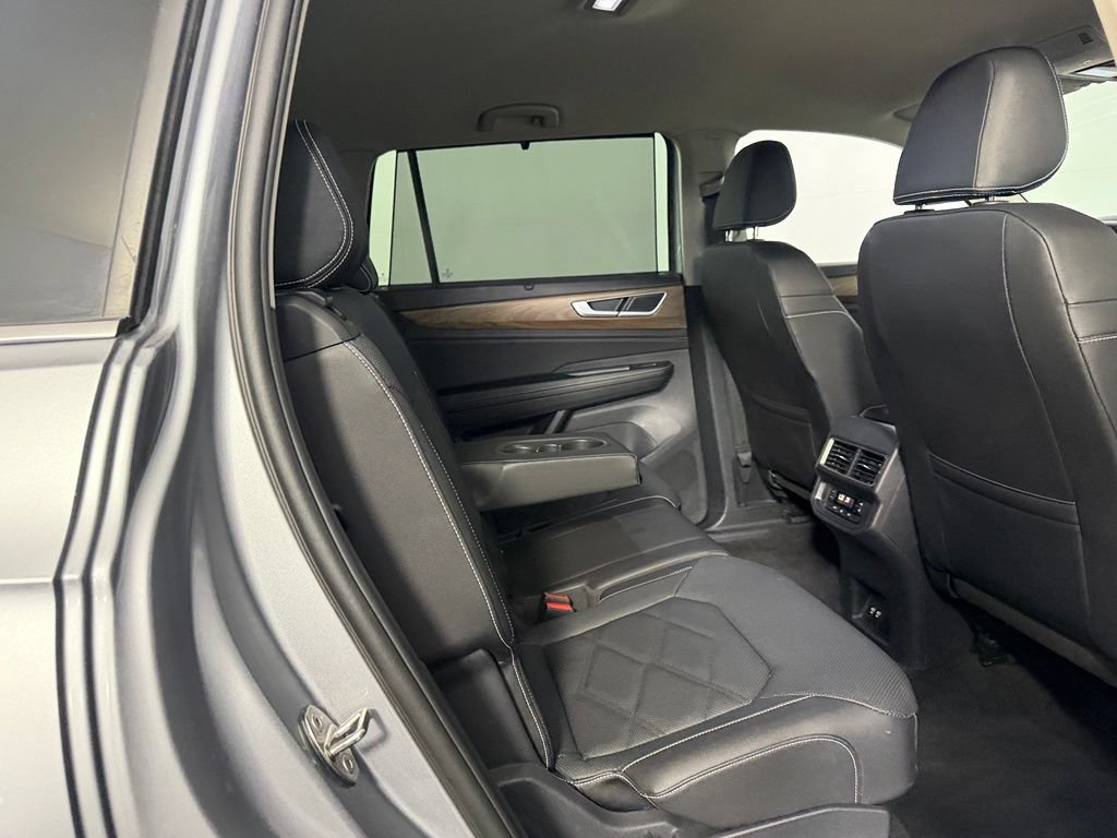Used 2026 Volkswagen Atlas SE AWD/4WD image 25