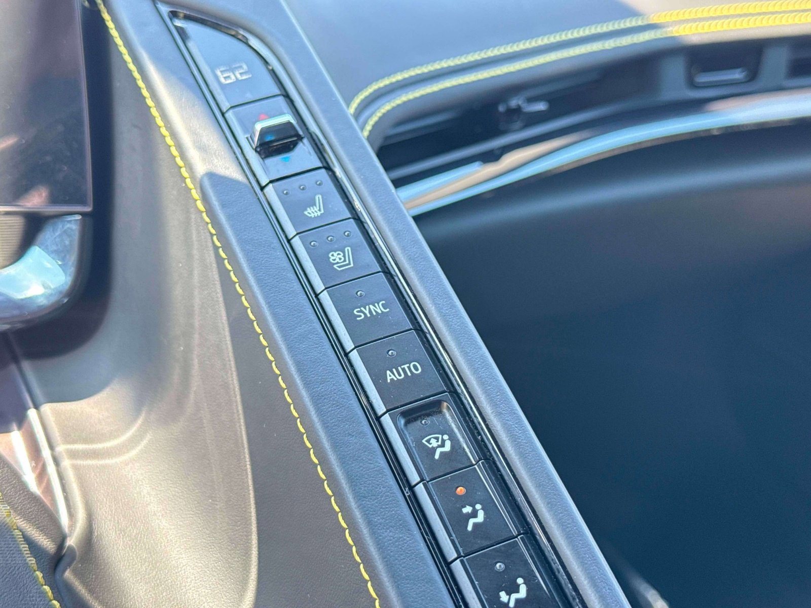 Used 2023 Chevrolet Corvette Stingray Premium Cpe w/ Stealth Interior Trim Package RWD image 12