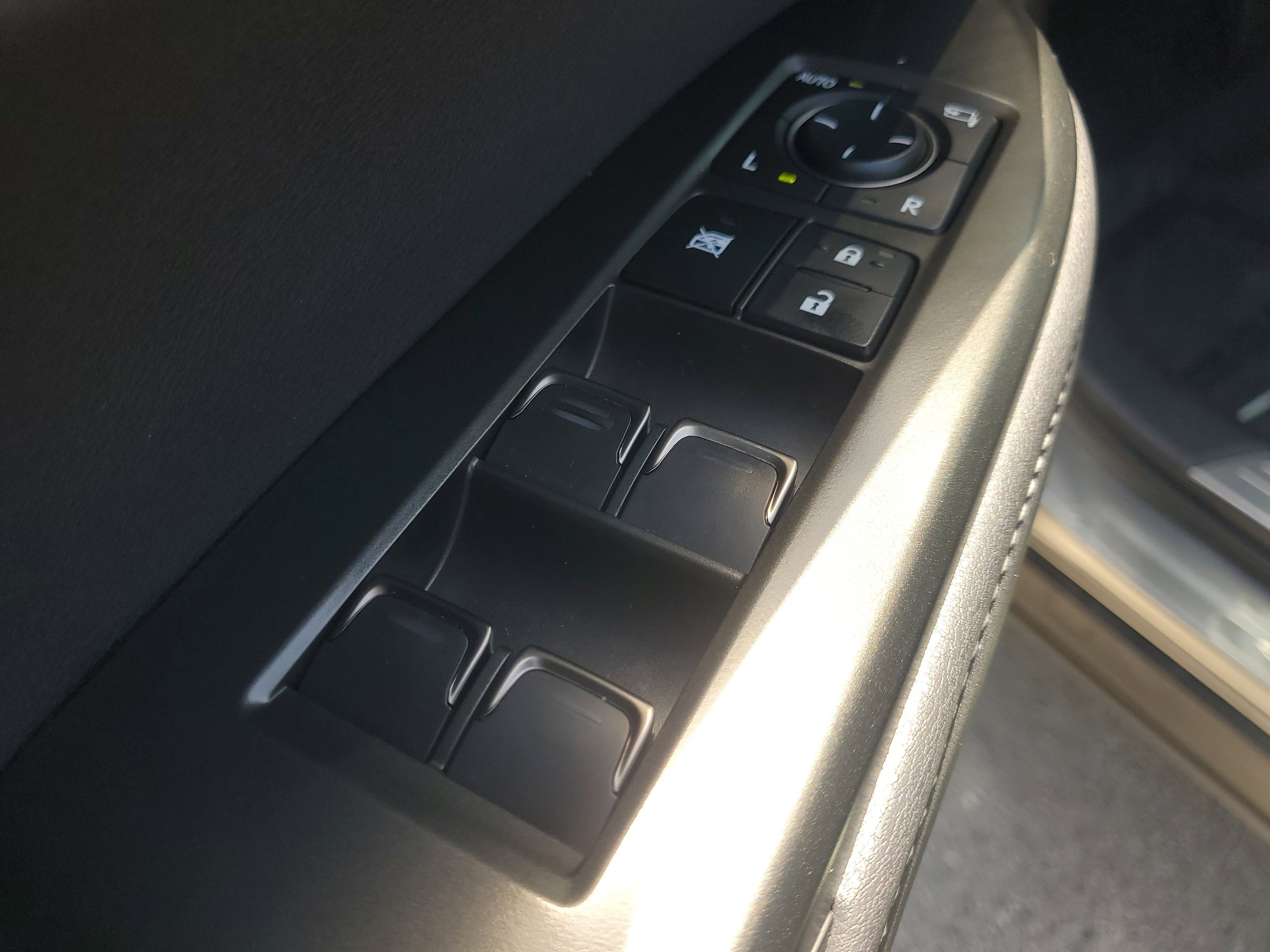 Used 2025 Lexus NX 250 FWD w/ Cold Area Package image 21