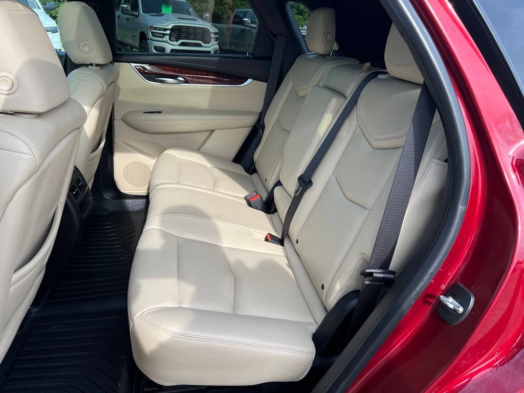 Used 2017 Cadillac XT5 Luxury w/ Driver Awareness Package FWD image 22