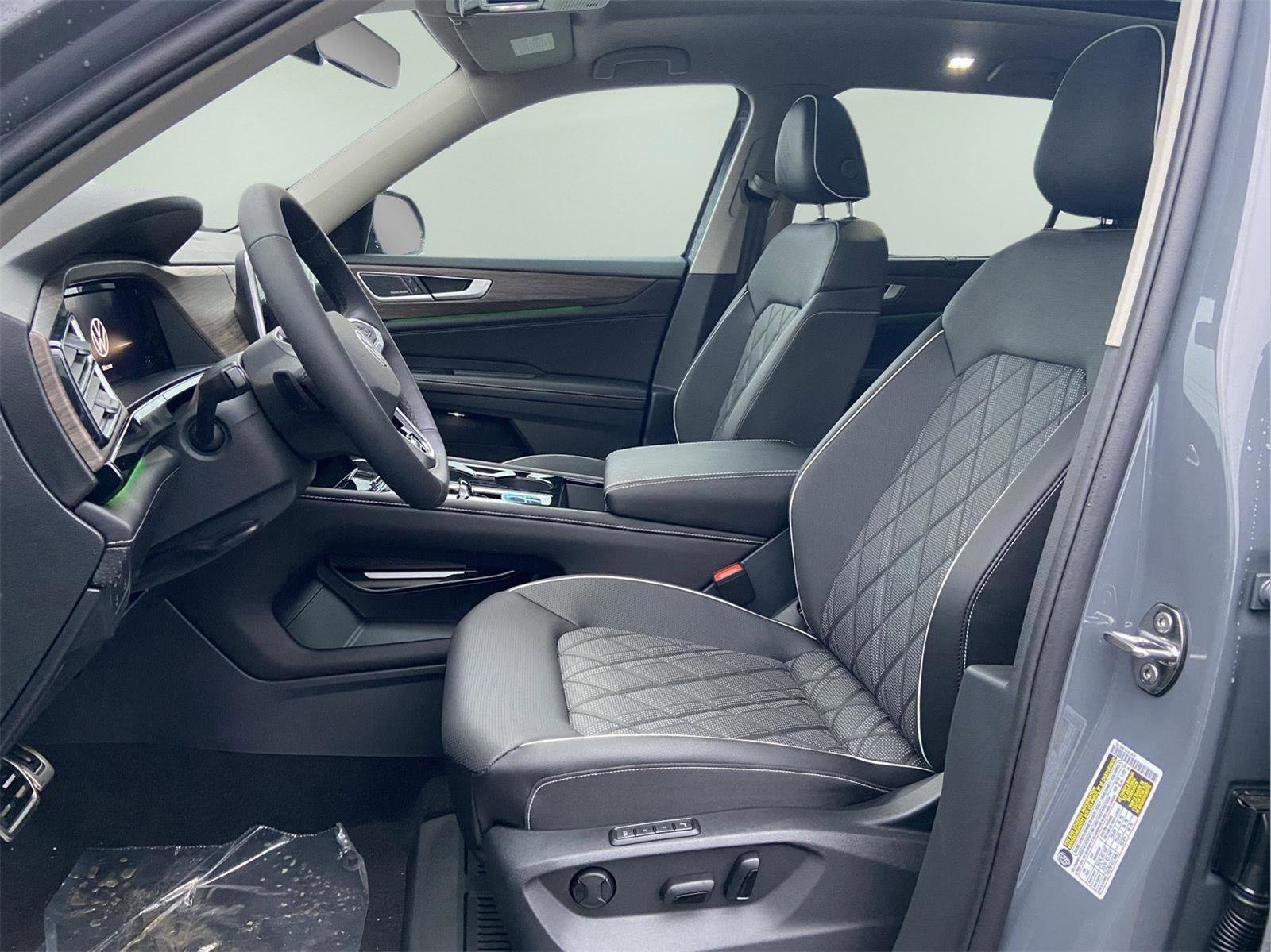 New 2026 Volkswagen Atlas SEL Premium R-Line image 9