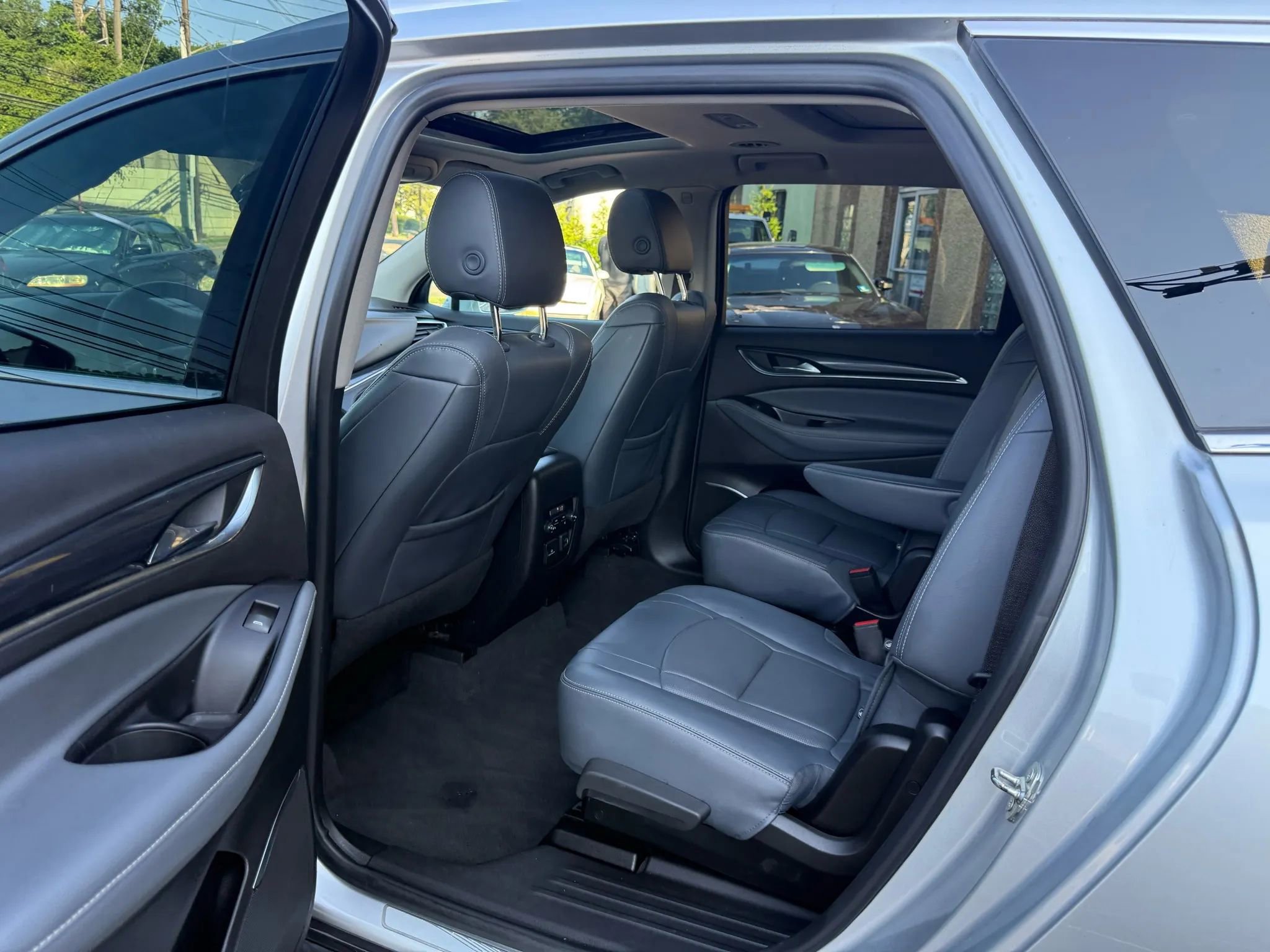 Used 2019 Buick Enclave Premium image 29