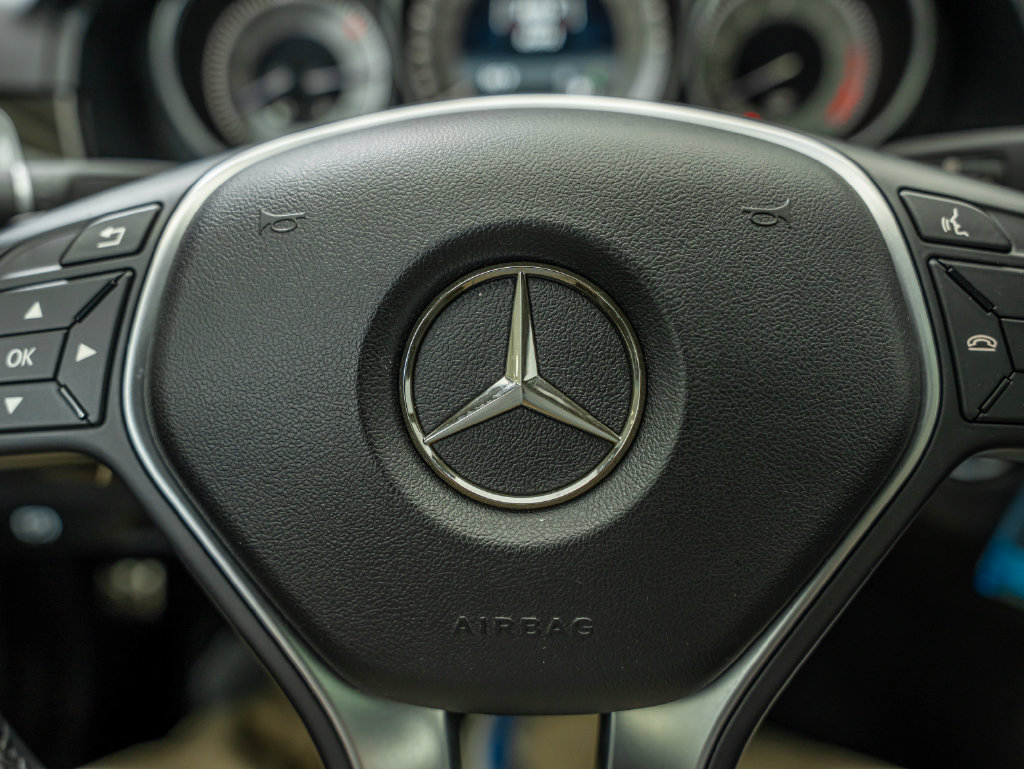 Used 2016 Mercedes-Benz E 350 4MATIC Sedan image 30