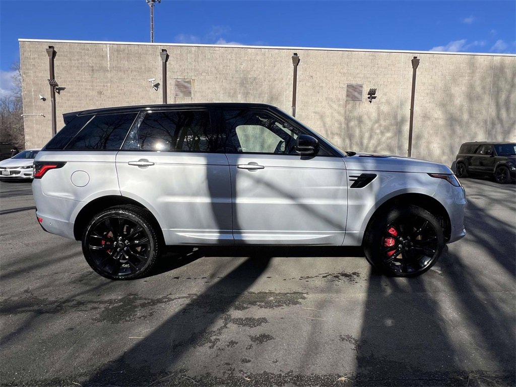 Used 2022 Land Rover Range Rover Sport HST image 6