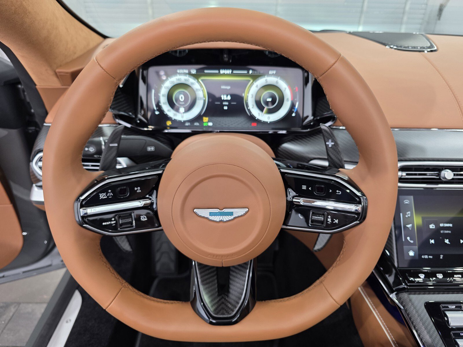 New 2026 Aston Martin V8 Vantage Roadster RWD image 11