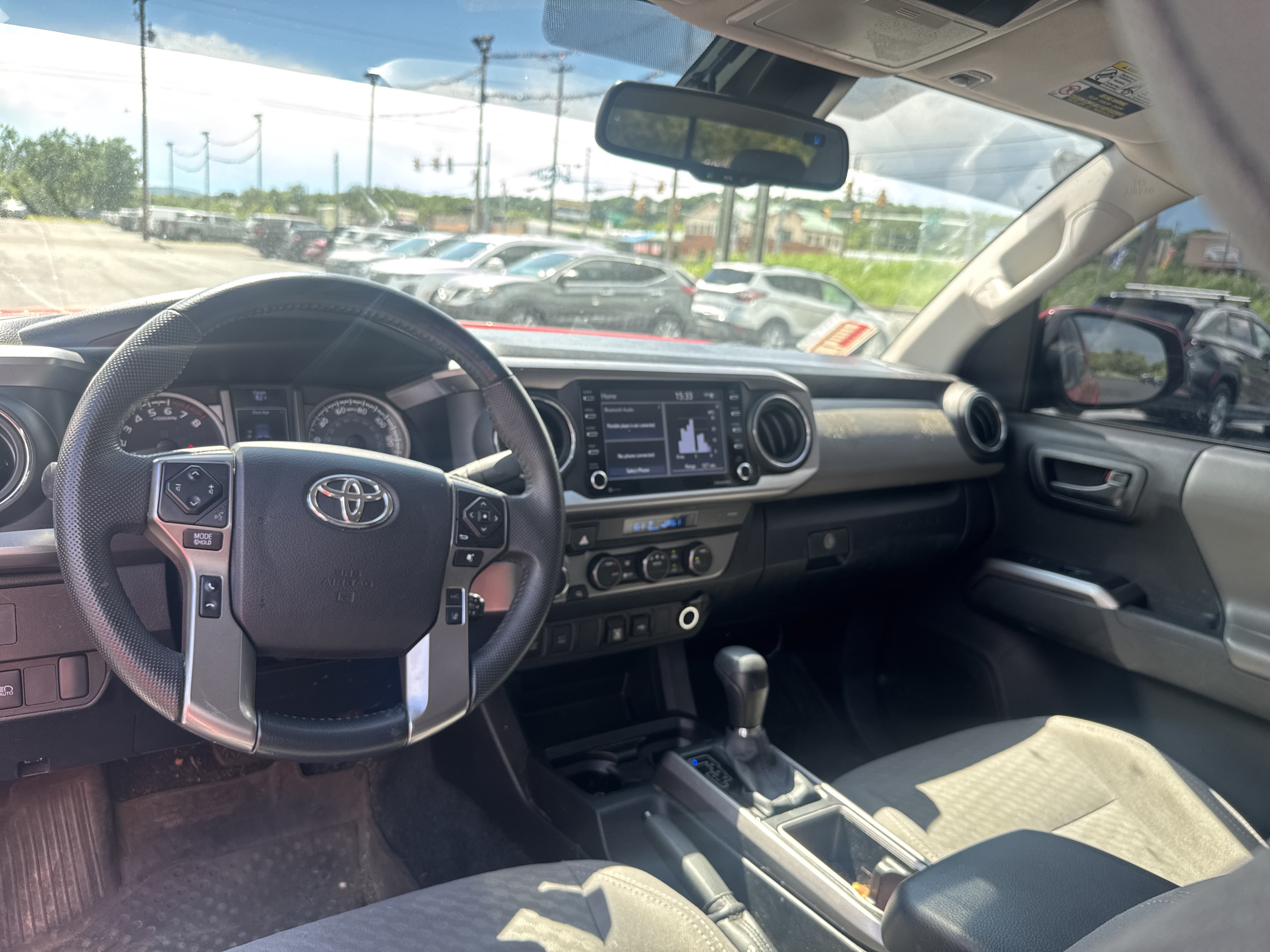 Used 2022 Toyota Tacoma SR5 w/ Technology Package AWD/4WD image 14