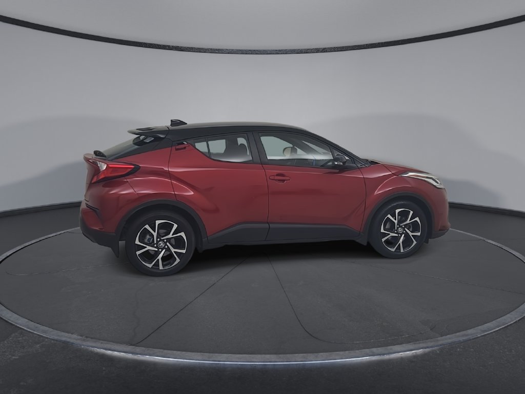 Used 2020 Toyota C-HR XLE FWD image 17