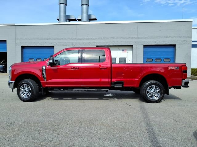 Used 2024 Ford F250 Lariat w/ FX4 Off-Road Package AWD/4WD image 2