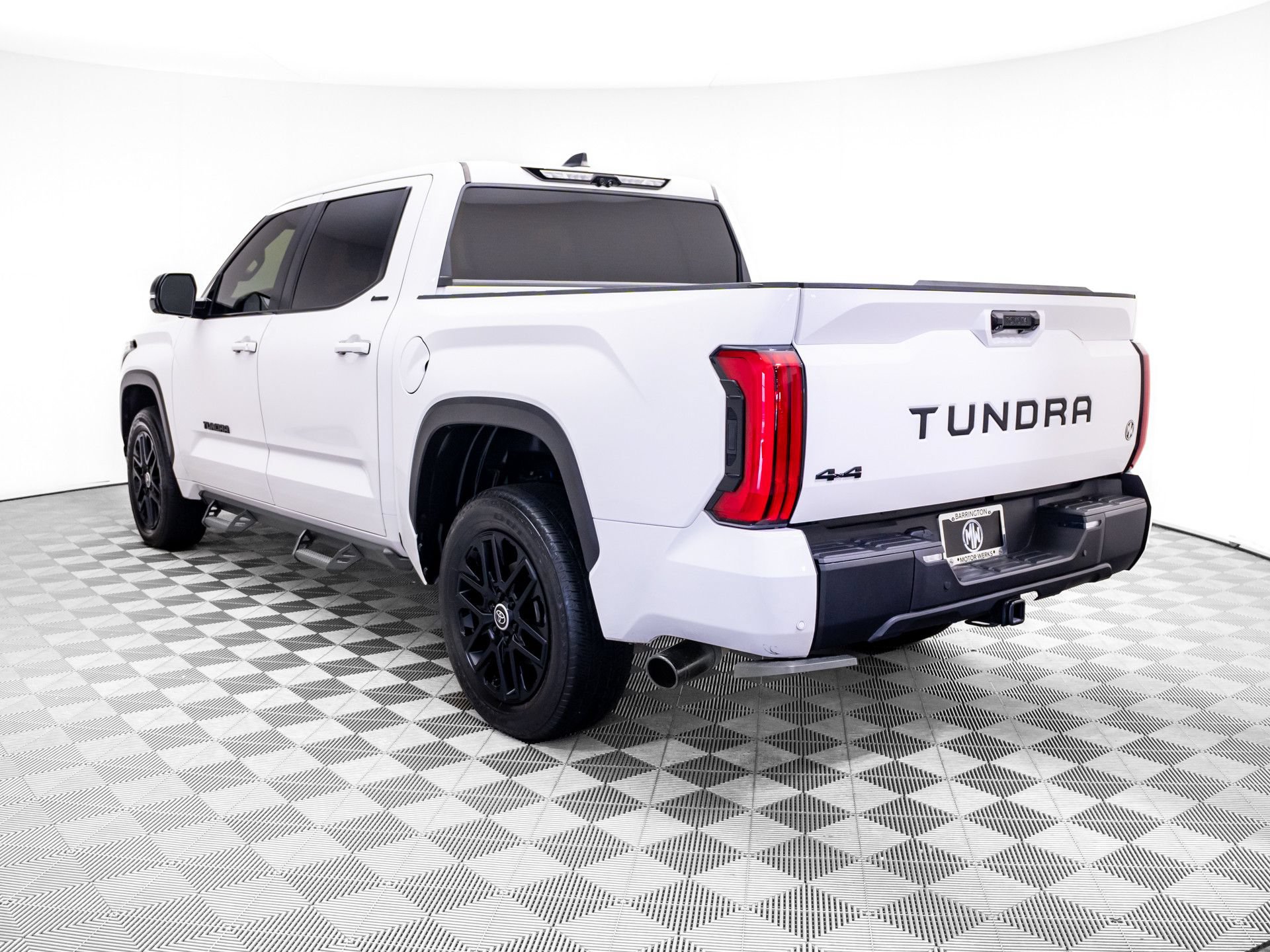 Used 2024 Toyota Tundra Limited AWD/4WD image 3