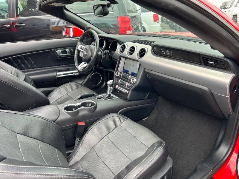Used 2020 Ford Mustang Premium RWD image 7