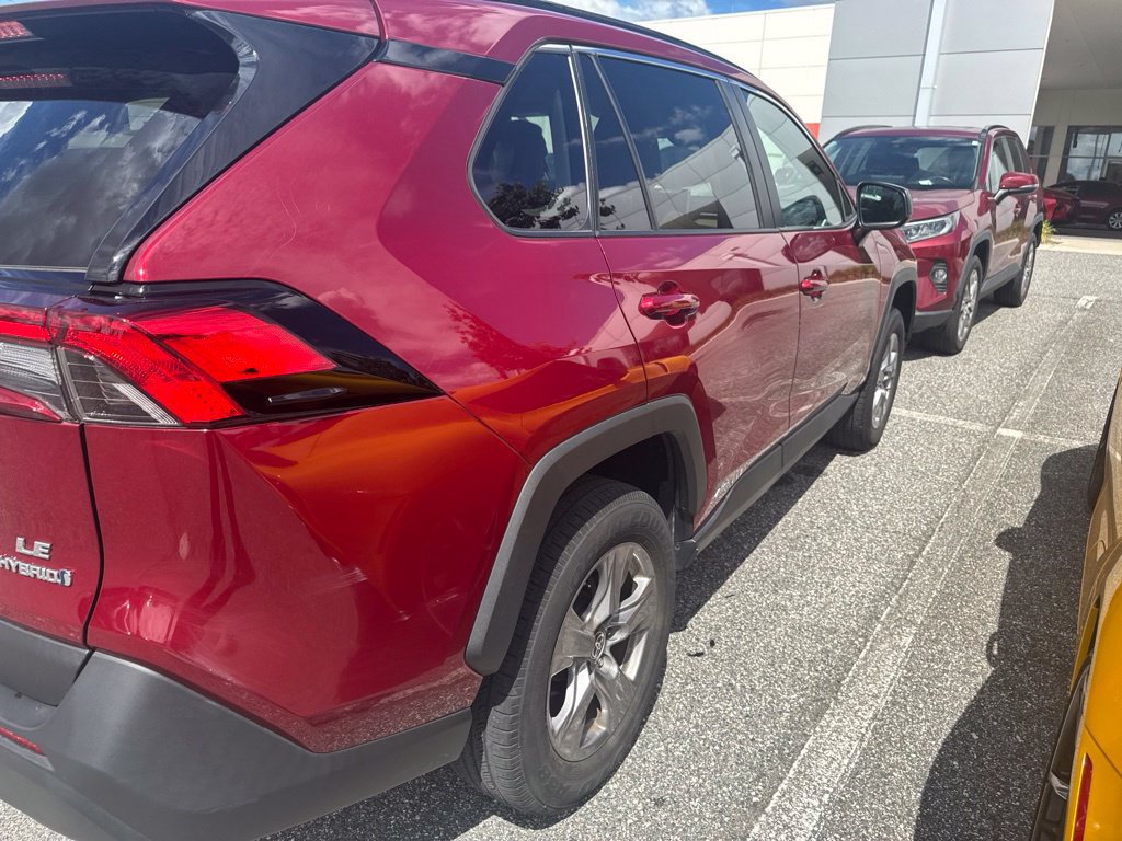 Used 2024 Toyota RAV4 LE AWD/4WD image 4