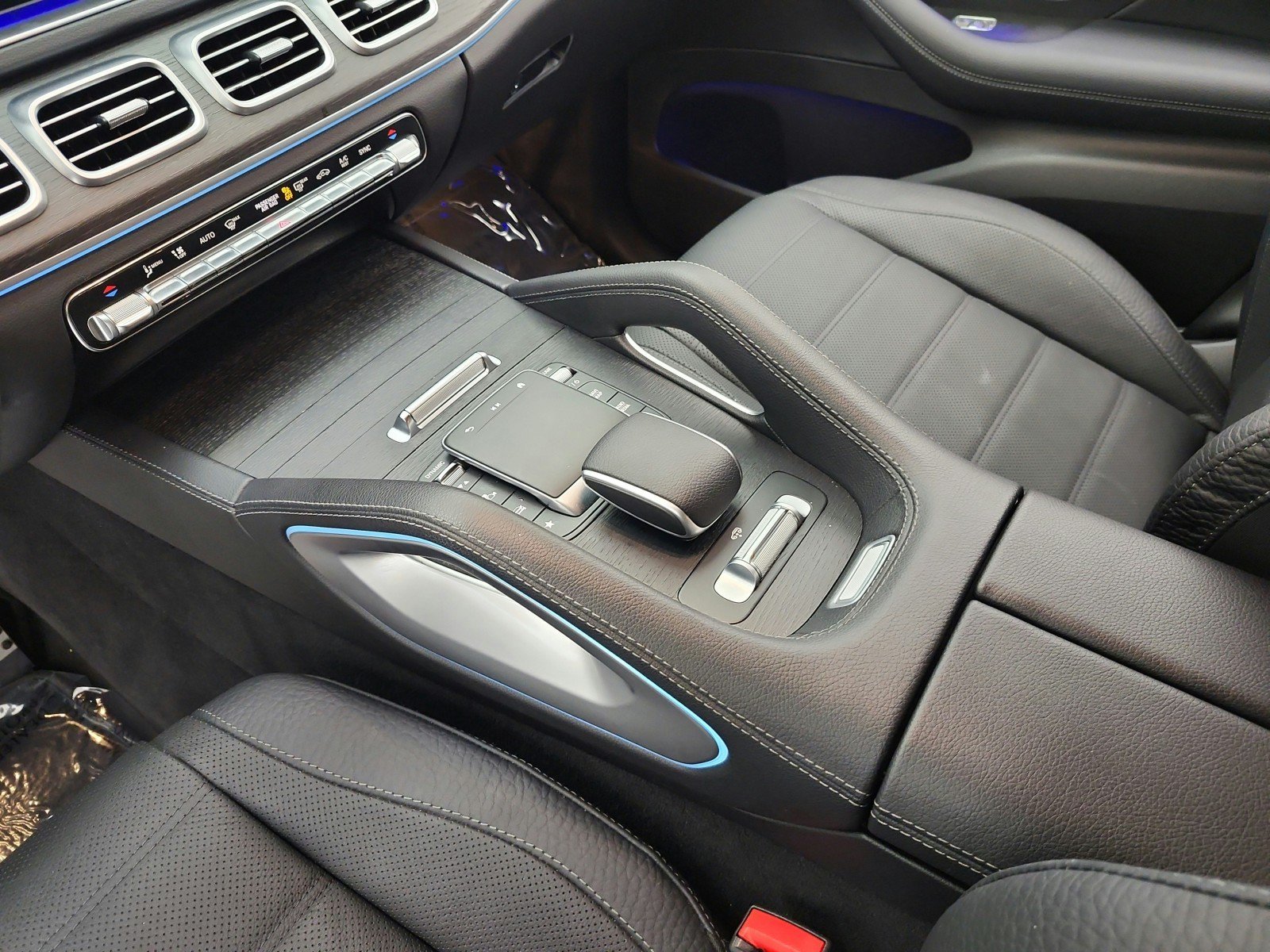 Certified 2024 Mercedes-Benz GLS 450 4MATIC image 11