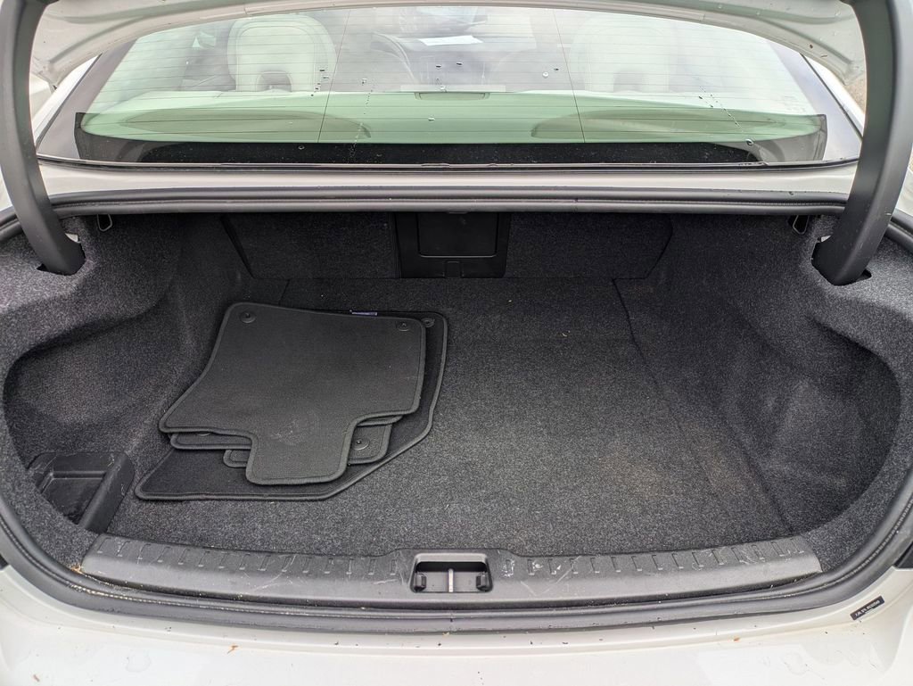 Used 2024 Volvo S60 B5 Plus image 26