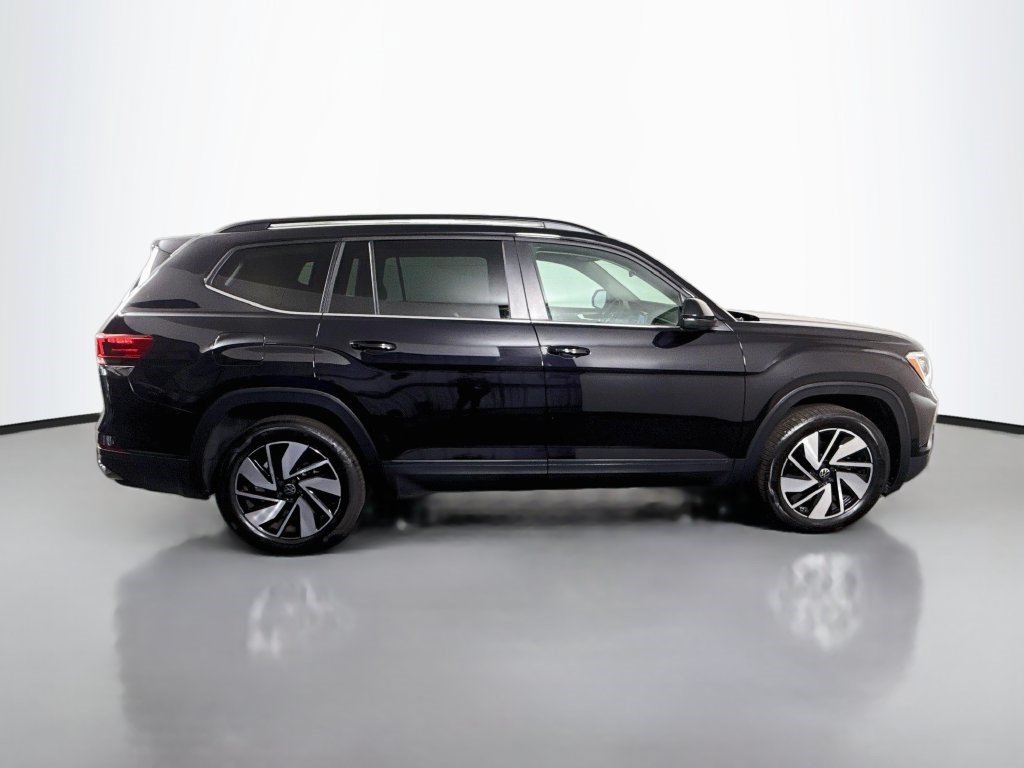 Used 2026 Volkswagen Atlas SE FWD image 11