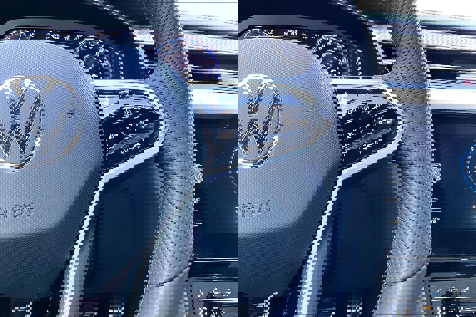 Used 2023 Volkswagen Arteon SEL Premium AWD/4WD image 23