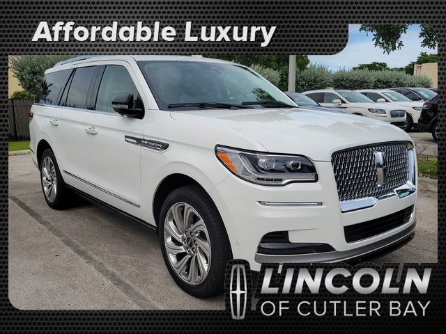 Certified 2024 Lincoln Navigator Premiere AWD/4WD image 1