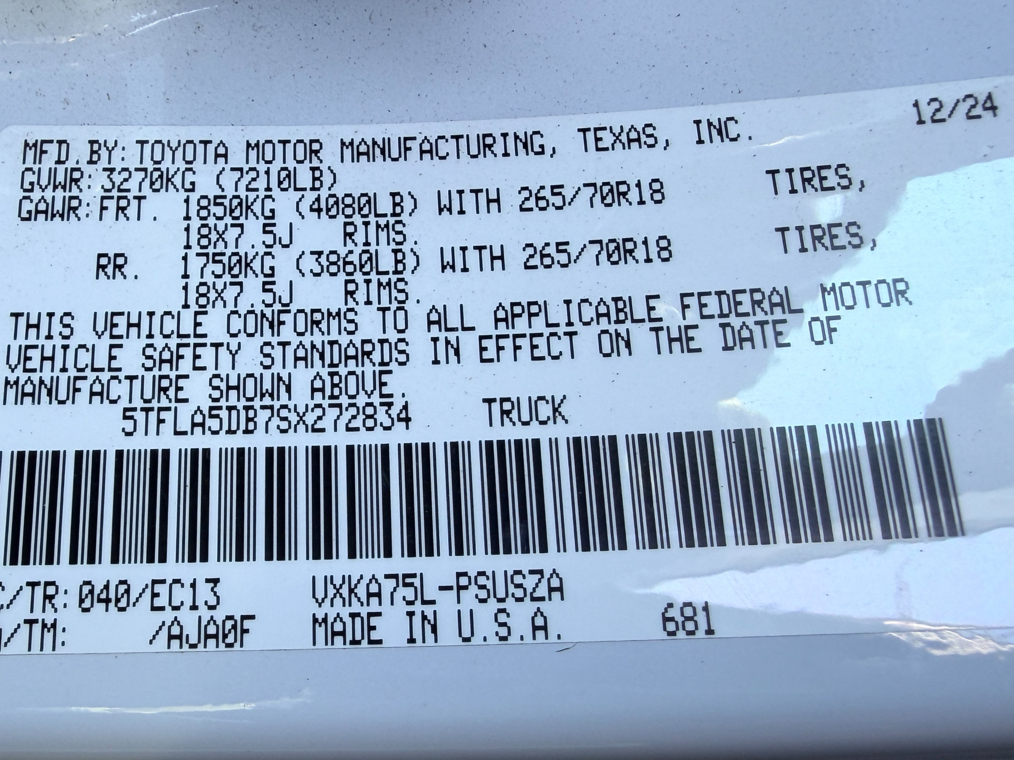 Used 2025 Toyota Tundra SR5 w/ SR5 Premium Package AWD/4WD image 18