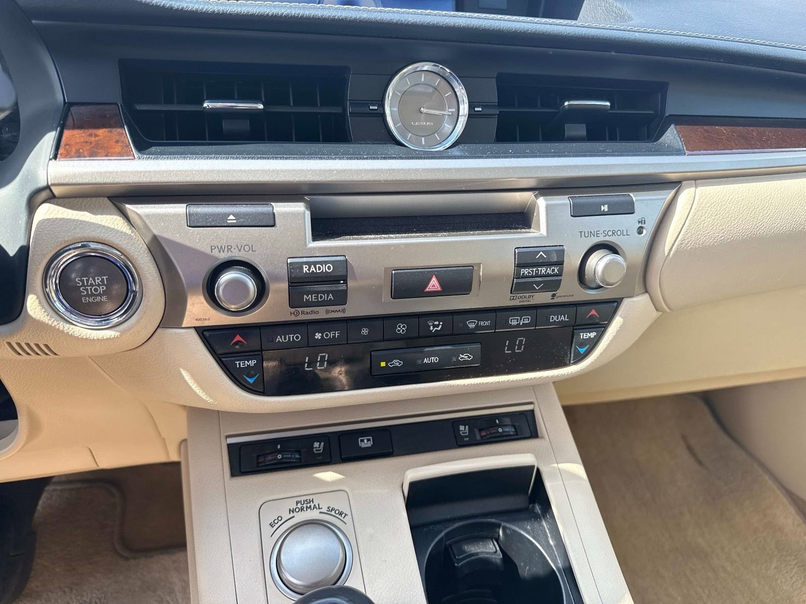 Used 2014 Lexus ES 350 w/ Luxury Package image 22