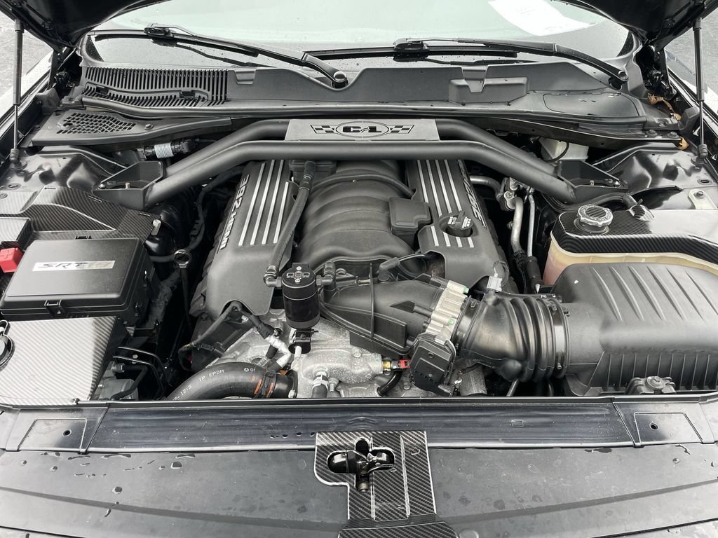Used 2016 Dodge Challenger SRT w/ Technology Group RWD image 14