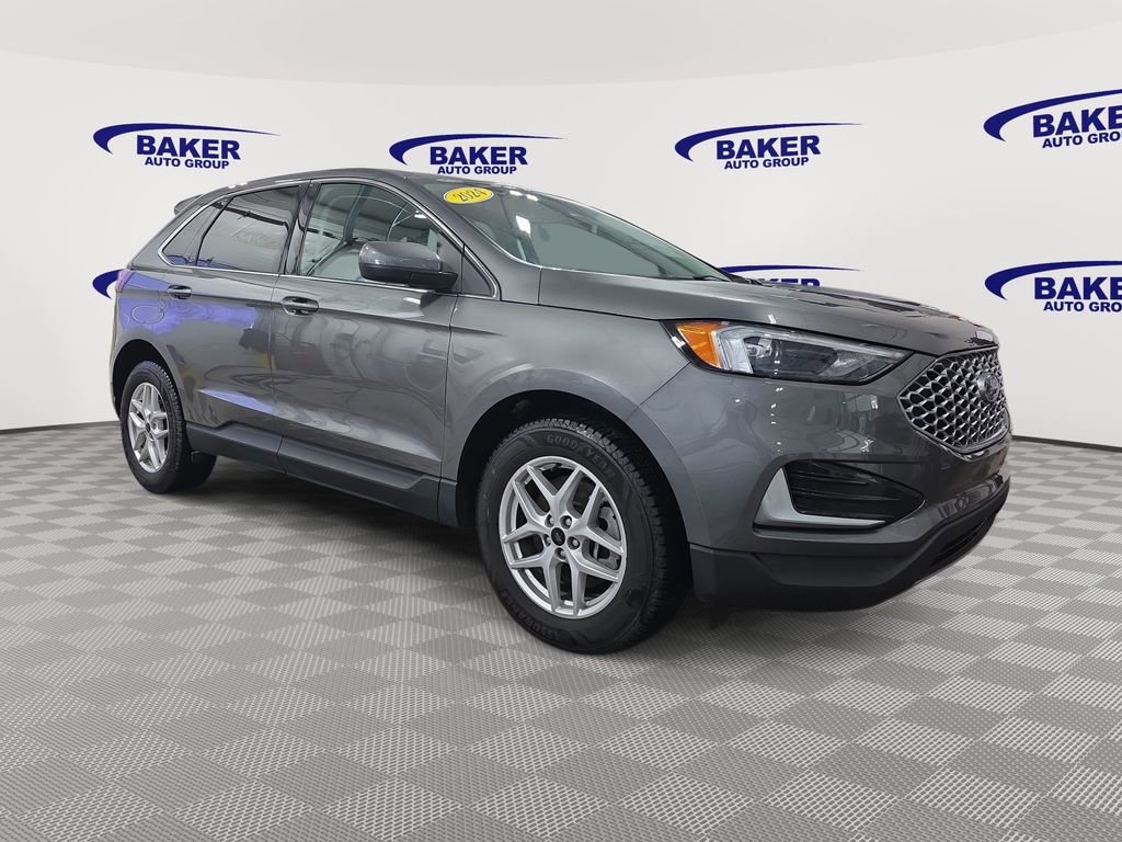 Used 2024 Ford Edge SEL image 3