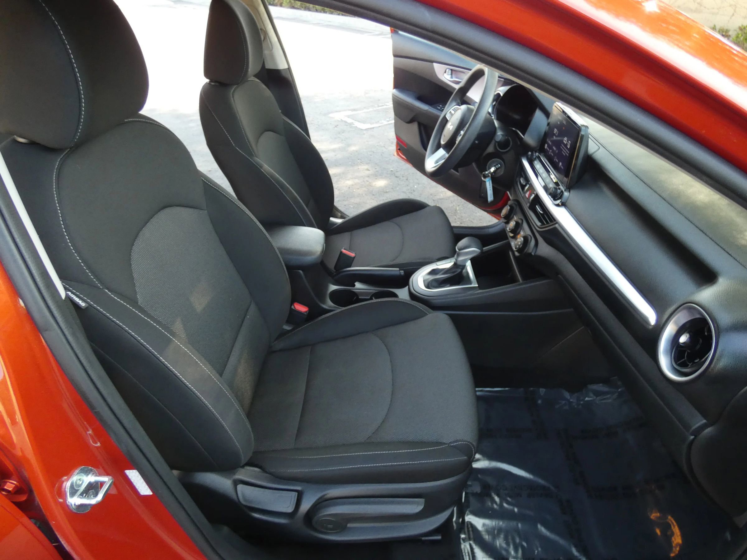 Used 2023 Kia Forte LXS image 27