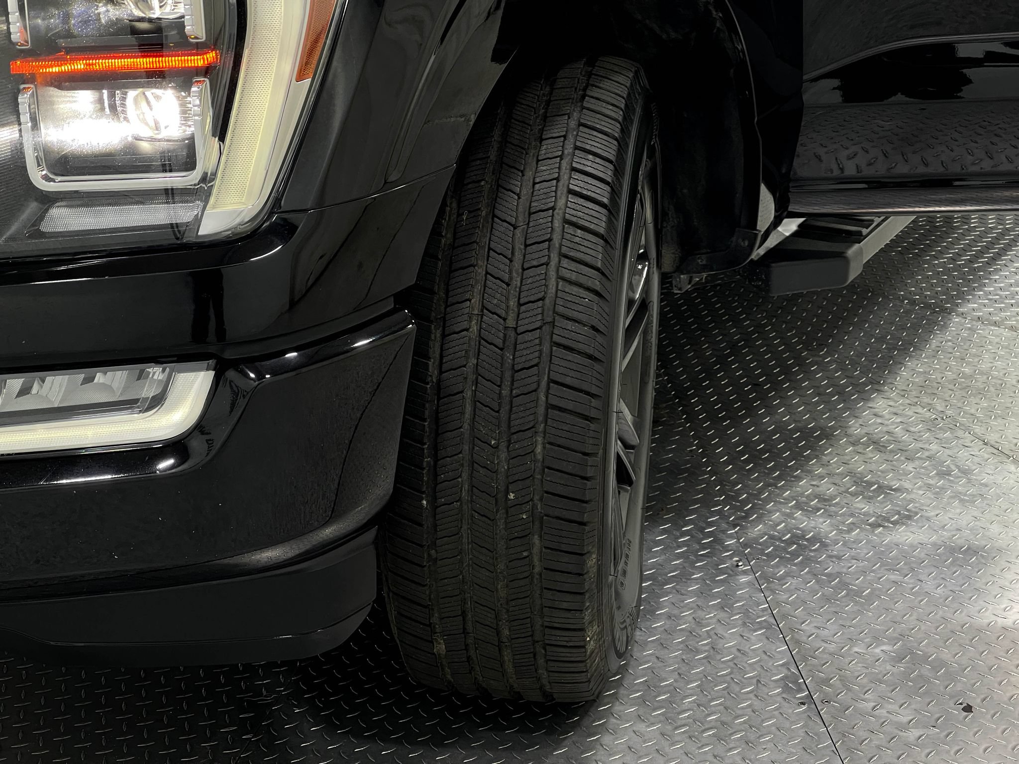 Used 2021 Ford F150 Lariat w/ Equipment Group 502A High AWD/4WD image 35