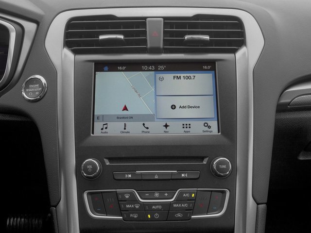 Used 2017 Ford Fusion SE w/ Fusion SE Technology Package image 17