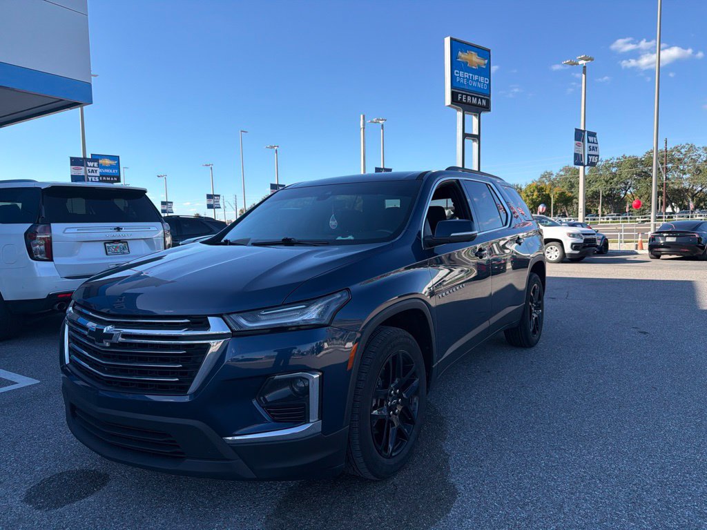 Used 2022 Chevrolet Traverse LT FWD image 1