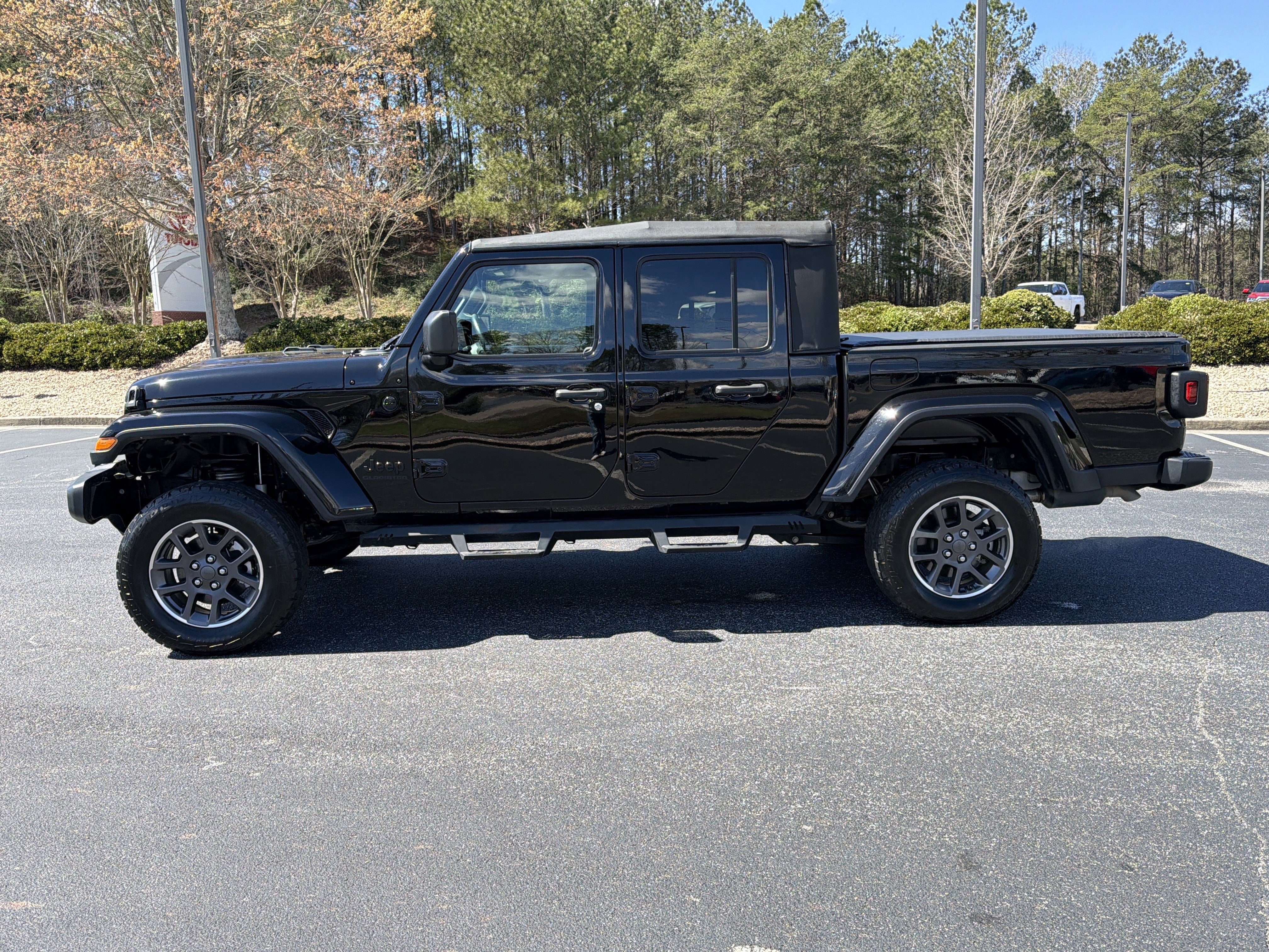 Used 2020 Jeep Gladiator Sport image 8