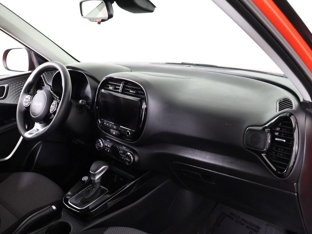 Used 2024 Kia Soul S FWD image 26