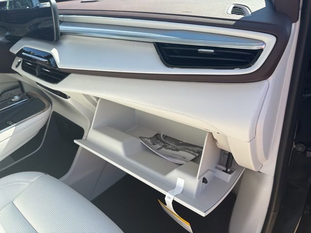 New 2026 Buick Enclave Avenir w/ Super Cruise Package image 61