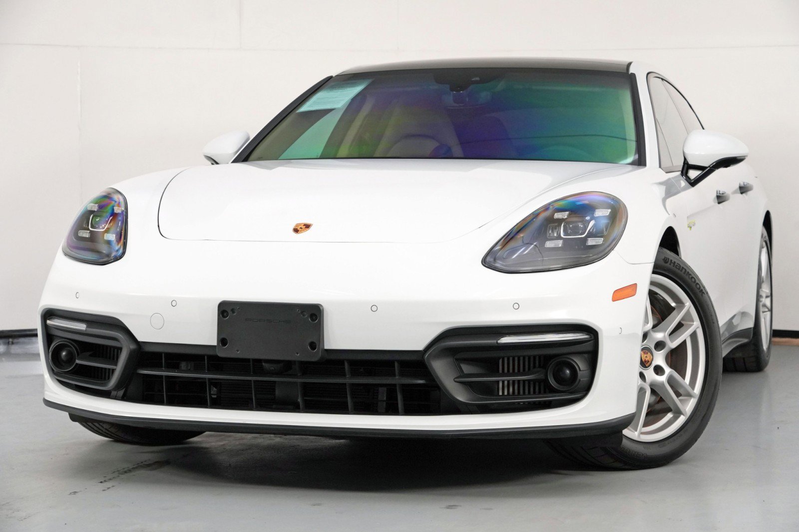 Used 2023 Porsche Panamera 4 image 3