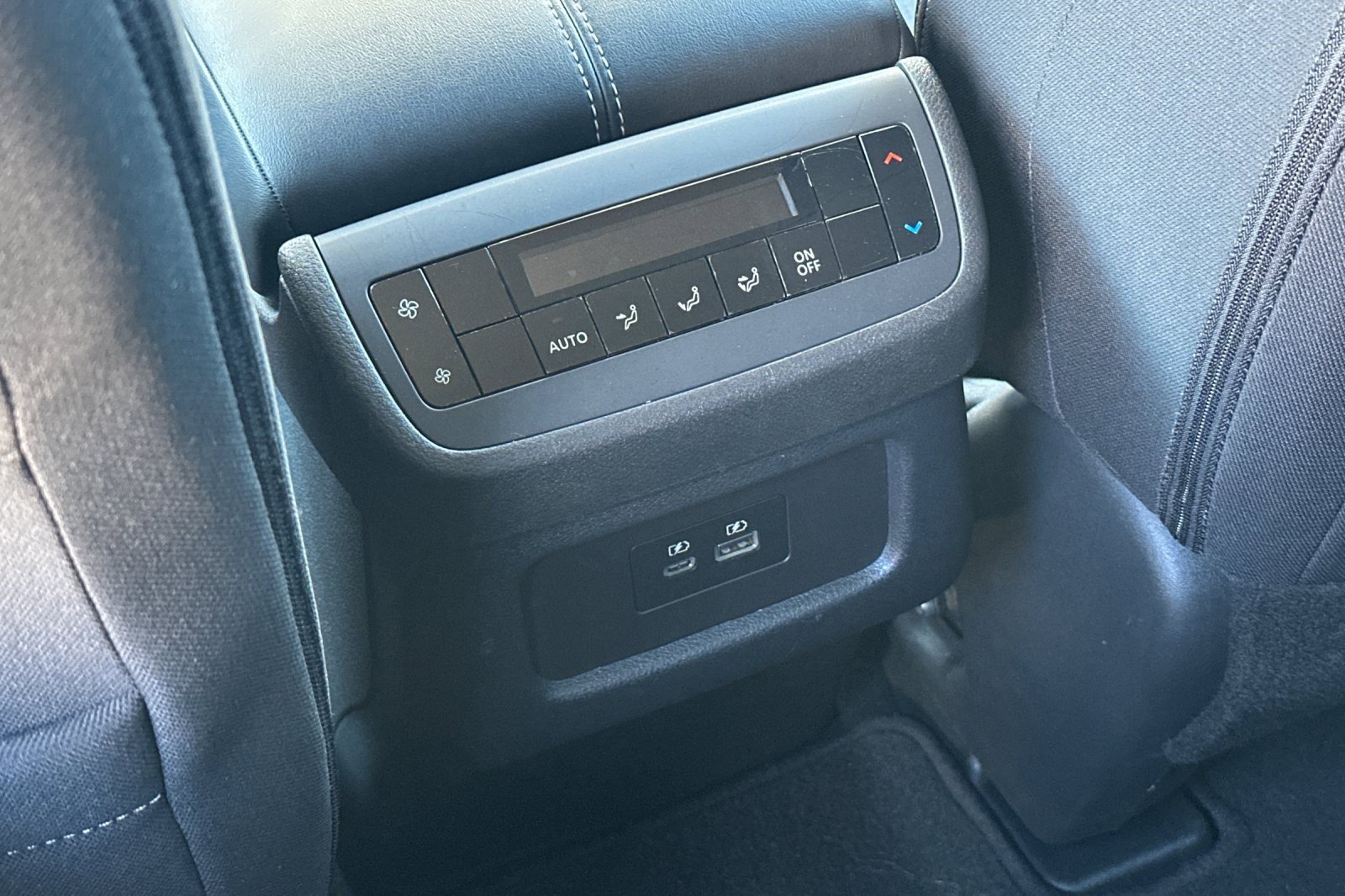 Certified 2024 Nissan Pathfinder SV image 14