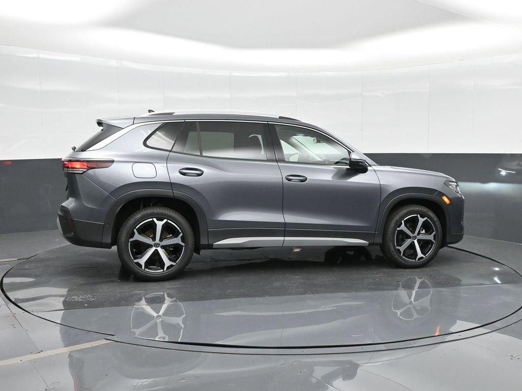 New 2025 Volkswagen Tiguan SE image 4