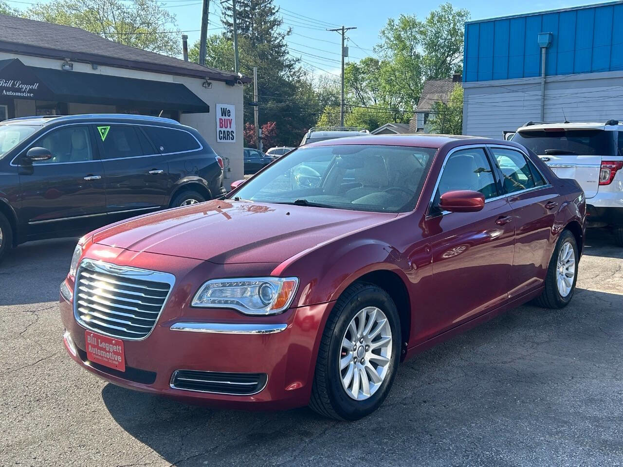 Used 2014 Chrysler 300 RWD image 2
