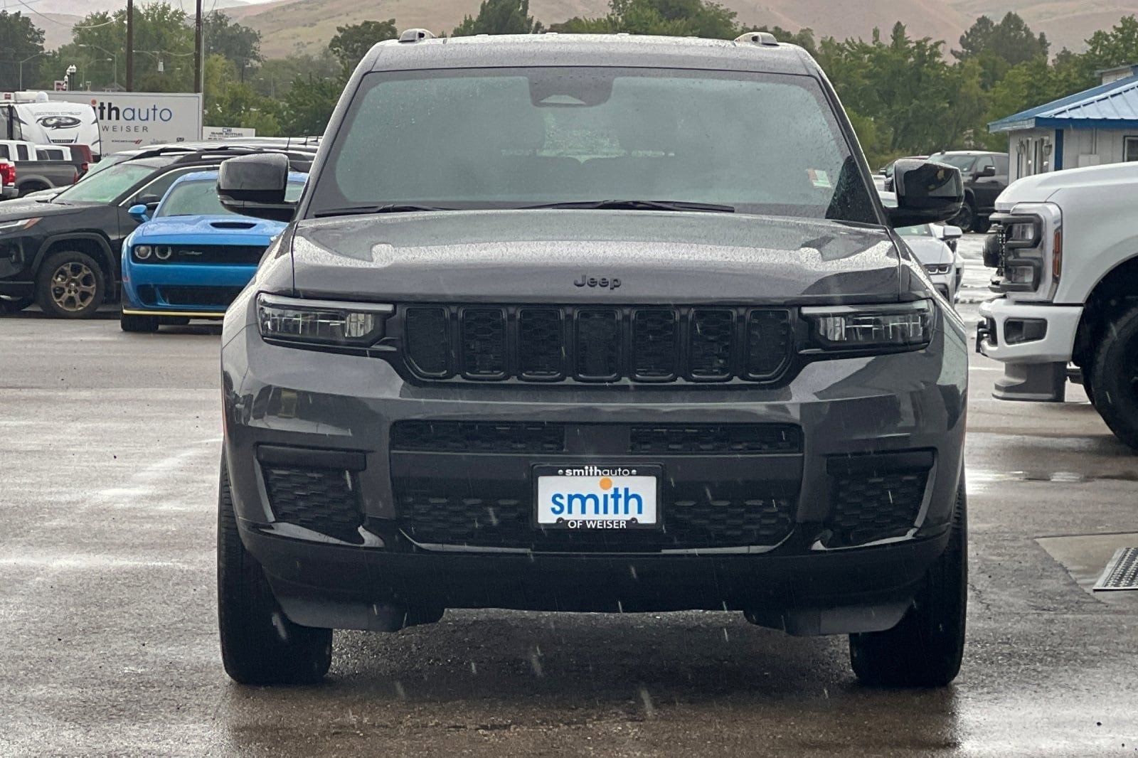 New 2025 Jeep Grand Cherokee L Altitude image 3
