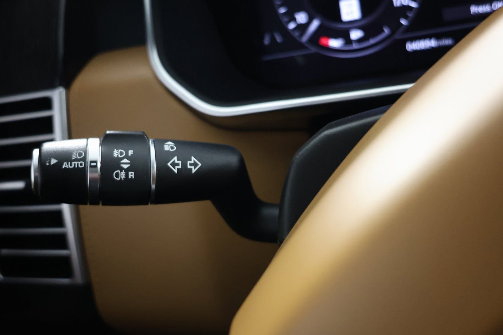 Used 2019 Land Rover Range Rover Autobiography image 25