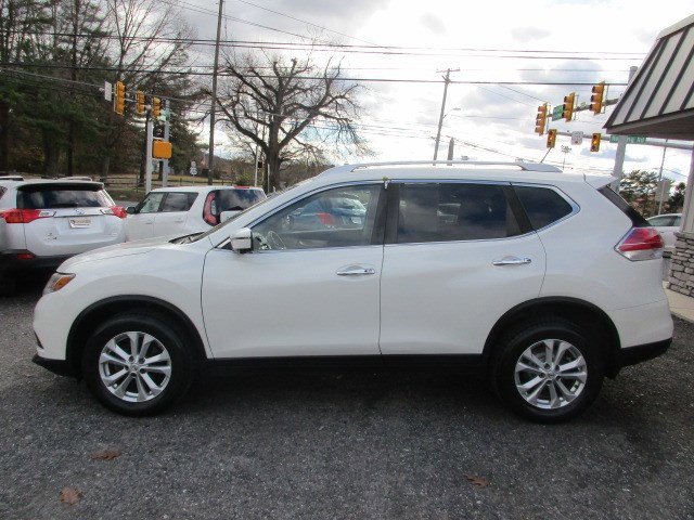 Used 2016 Nissan Rogue SV w/ SV Premium Package image 5
