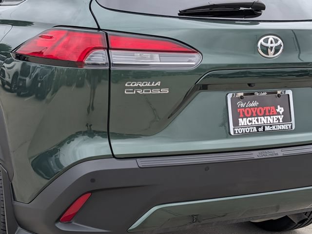 Used 2025 Toyota Corolla Cross XLE w/ Convenience Package FWD image 7