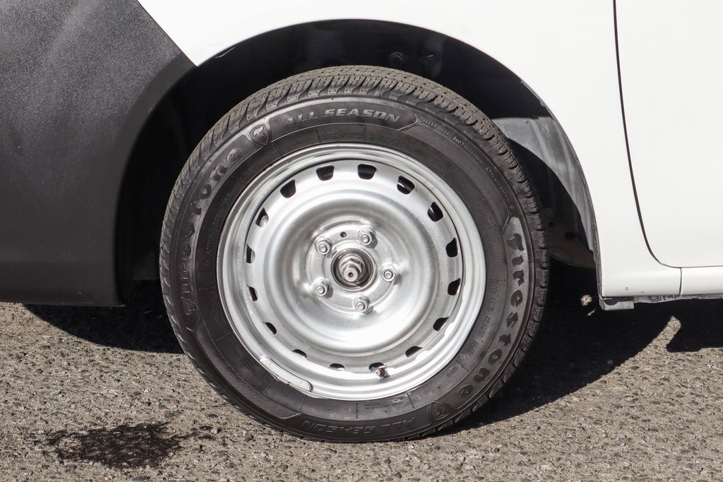 Used 2018 Nissan NV200 S w/ Cruise Control Package image 32