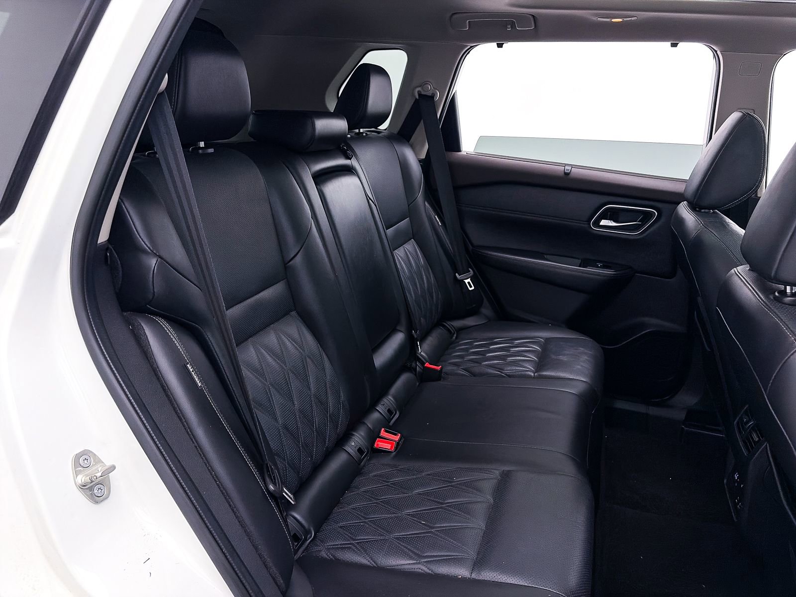 Used 2022 Nissan Rogue Platinum w/ Head-Up Display Package image 42