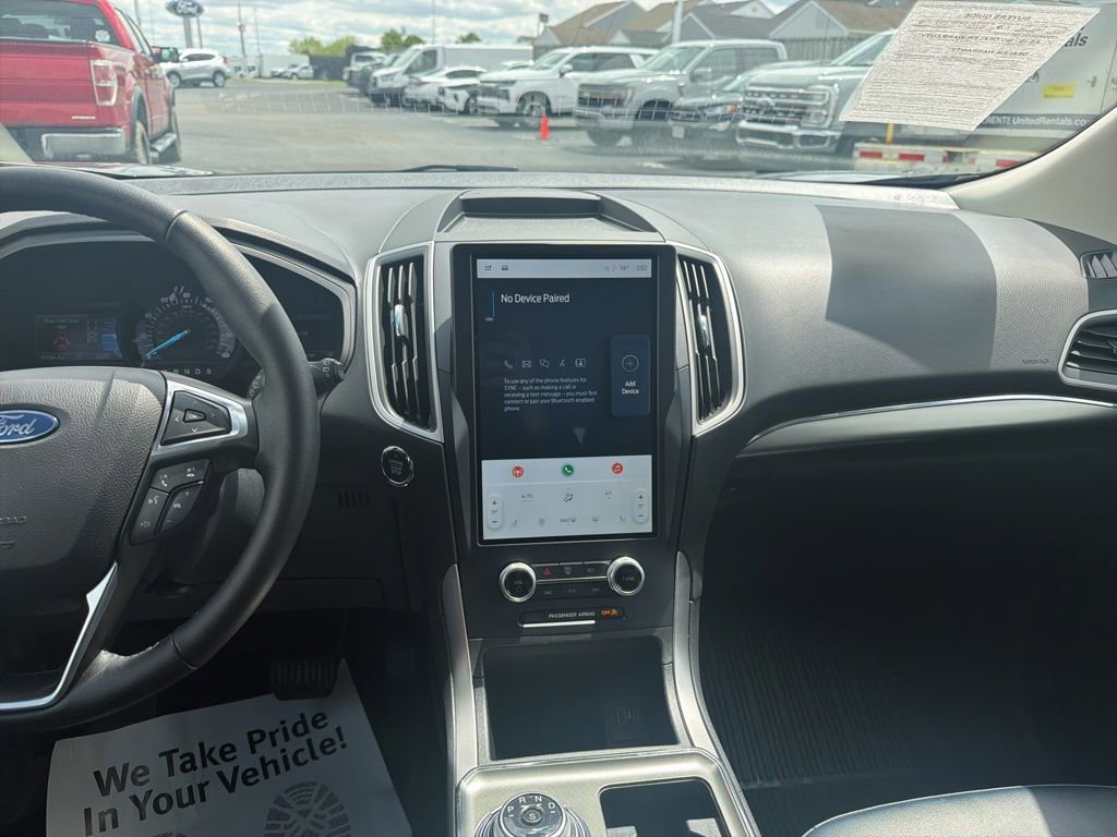 Used 2022 Ford Edge SEL w/ Sport Appearance Package AWD/4WD image 16
