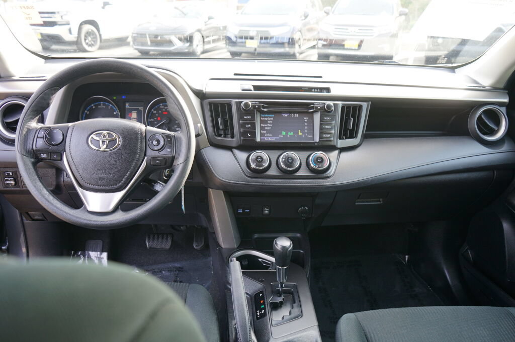 Used 2018 Toyota RAV4 LE w/ All Weather Liner Package FWD image 14
