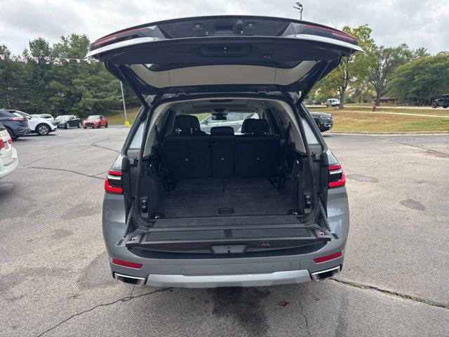 Used 2024 BMW X7 xDrive40i image 9