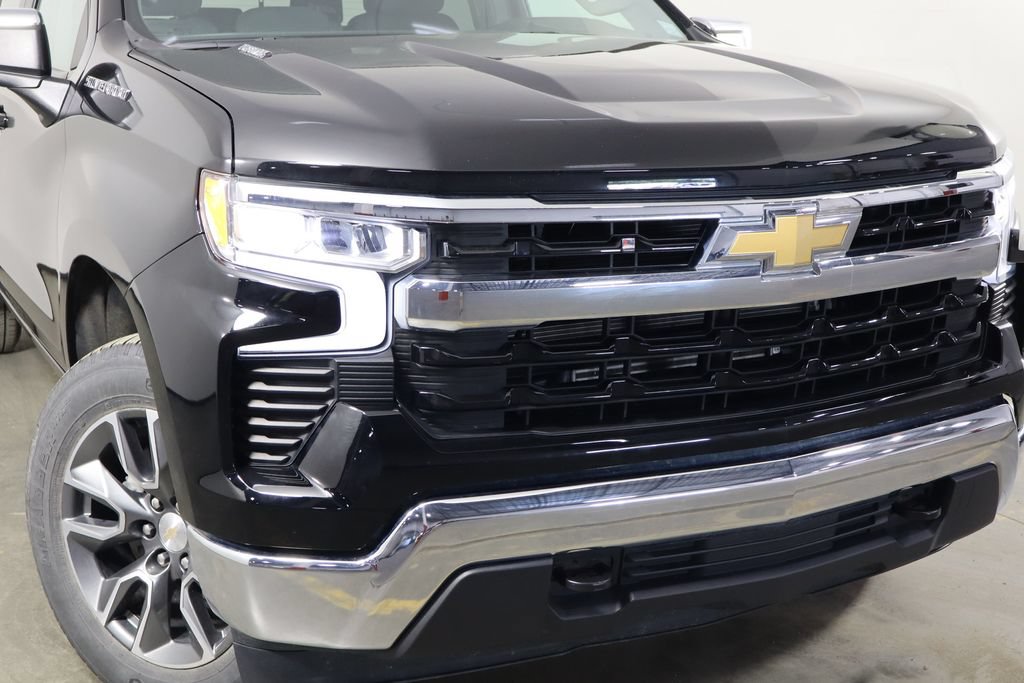 Used 2024 Chevrolet Silverado 1500 LT AWD/4WD image 43