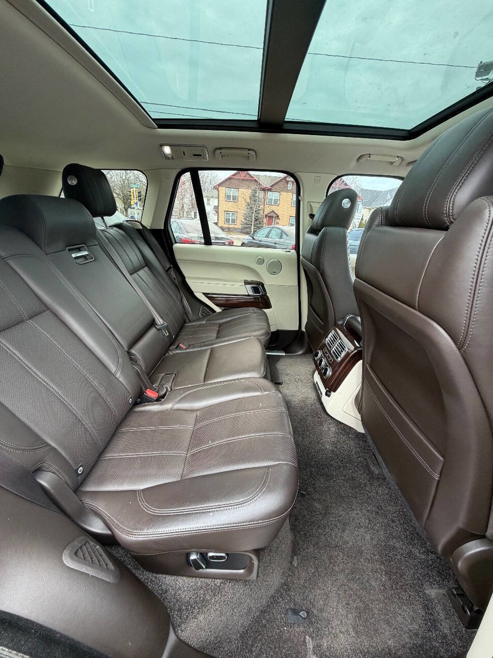 Used 2015 Land Rover Range Rover Supercharged image 36